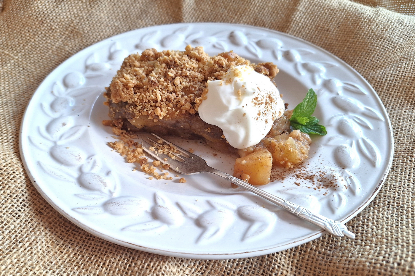 Old Fashioned Apple Crumble